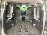 普段のお買い物や通勤、送迎等に十分な荷室スペースを確保しております。セカンドシートを倒すと、大きな荷物の積載も可能です♪