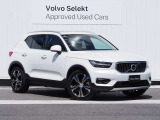 2021年モデル XC40 Recharge Plug-in Hybrid T5 Inscription クリスタルホワイト サンルーフ付きです。