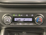 オートエアコンは温度を設定するだけで、自動で風量などを設定してくれます。運転しながら操作も必要ないので、安全性も向上します。