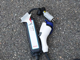 車載の家庭用200V充電ケーブルです。