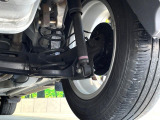 お車を安心してお乗りいただく為には、足回りの定期点検が欠かせません。サービスサポート(有償保証)では無料点検もご提供しており、安心のカーライフをお過ごしいただけるサポート体制が整っています。