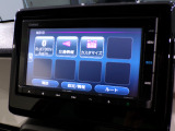CD、Bluetooth、AM、FM、スマートフォン接続ができます。