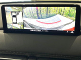 【360&deg;ビューモニター】専用のカメラにより、上から見下ろしたような視点で360度クルマの周囲を確認することができます☆死角部分も確認しやすく、狭い場所での切り返しや駐車もスムーズに行えます。