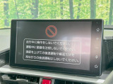 【9型ディスプレイオーディオ】お手持ちのスマートフォンとの連携で、ナビや音楽再生など各種アプリを使用可能。スマホに近い感覚でお使いいただけます♪