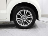 タイヤサイズは(155/65R14)で純正アルミホイールです。