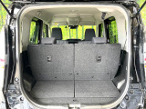 普段のお買い物や通勤、送迎等に十分な荷室スペースを確保しております。セカンドシートを倒すと、大きな荷物の積載も可能です♪