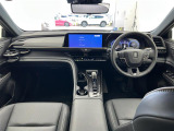 クラウンスポーツ 2.5 Z E-Four 4WD 本革シート