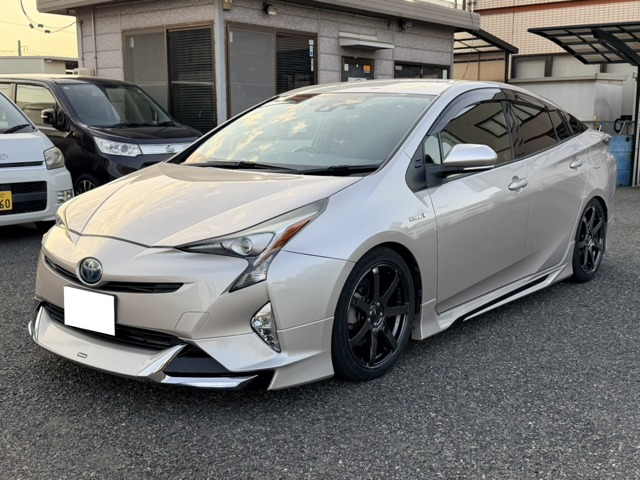 トヨタ プリウス 