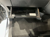 収納スペースもたくさん有ります☆車検証や小物類などすっきり収納♪