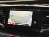 【バックカメラ】リバースにするだけで映ります、後方の安全確認や、狭い駐車場での車庫入れ、雨の日や夜間など視界の悪い時に便利です!安全にバックする為には欠かせない装備です。