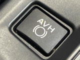 【オートブレーキホールド】信号待ちや渋滞で停車時にブレーキから足を離しても、停止状態を保持してくれます。前進するときはアクセルを踏めば自動で解除されるので安心♪街乗り運転が楽になります♪