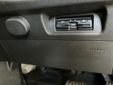 ETC車載器付きです♪高速道路をスイスイと通過!で、キャシュレス!クルマは料金所をノンストップで通過することができます☆