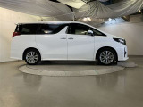 走りにこだわりながら収納力も持ち合わせたお車です。荷物を載せて軽快なドライブを楽しめますよ♪