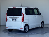 バックカメラが付いているのでバックでの車庫入れも安心です