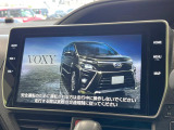 【大画面ナビ】人気の大型10インチナビを装備。存在感のある大画面はインパクト大!ナビ利用時のマップ表示は見やすく、テレビやDVDは臨場感がアップ!いつものドライブがグッと楽しくなります♪