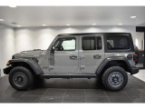 横から見てもJeepだとわかりますね!