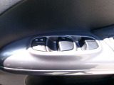 パワーウインドウなので、運転中でも安全に窓の開閉ができますよ!