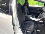 運転席シート廻りは使用感も少なく、良好な状態となっています。前オーナー様が丁寧に使っていたことがよくわかりますね。