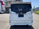 室内展示場を完備しておりますので、天候の悪い日でもゆっくりと車両をご覧下さい。