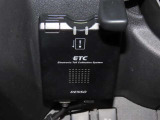 ETC車載器付きです。高速道路の料金所もスムーズに通過できます。