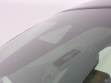 ホンダセンシング搭載。誤発進抑制機能・路外逸脱抑制機能・歩行者事故低減ステアリング・車線維持支援システム・先進車発進お知らせ機能など多彩な先進安全機能でより安全で快適なドライブを支援します。