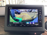 【リアカメラ】運転が苦手な方も車庫入れラクラクです!ギアをリバースに入れれば自動的にモニターが切り換わりますので、面倒な操作は不要です。狭い駐車場もお車を傷つけず安心です!