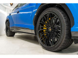 Yellow calipers