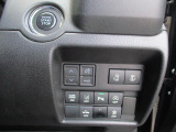 【キーレスプッシュスタート】!パワースライドドアなど各機能のスイッチは運転席から操作ラクラク。