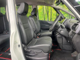 運転席シート廻りは使用感も少なく、良好な状態となっています。丁寧に使われていたことがよくわかりますね。