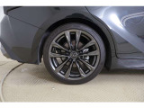 235/40R19  265/35R19
