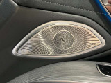 メルセデス・ベンツの定める厳しい基準をクリアしたお車のみをご案内させて頂きます。納車前整備はメーカー規定に基づき100項目以上にも及ぶ点検を熟練のメカニックによって行いご納車させて頂きます。