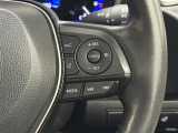 【レーダークルーズコントロール】従来のクルコンの機能に加え、先行車に接近すると、安全な車間距離を保ちながら先行車の車速に合わせ追従するシステム。
