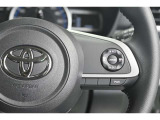 設定した速度内で、前方車両との距離を保ちながら加減速をしてくれます。高速道路での長距離移動が楽になりますよ♪