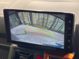 【バックカメラ】駐車時に後方がリアルタイム映像で確認できます。大型商業施設や立体駐車場での駐車時や、夜間のバック時に大活躍!運転スキルに関わらず、今や必須となった装備のひとつです!
