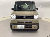 お客様に安全で快適なカーライフをお送りいただくために、中古車にも高いレベルの品質基準を設け、その基準に従って、全ての中古車について納車前整備を実施しています。