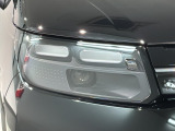 LEDヘッドライトは、点灯の瞬間から最大光量を発揮し、突然暗くなるトンネルなどでの安定感を高めます。