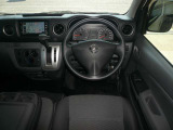 運転席廻りです。