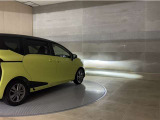 LEDヘッドランプです。十分な明るさを保ちつつも消費電力が少なく、バルブ寿命も長いのが特徴です。瞬時にMAXの光量を発揮するのもLEDならではです。