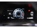 走行は8000km台。長くお付き合いいただけるお車です。