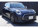 MINI正規販売店のお車は、全てのお車にMINI認定中古車保証書が発行されます。保障約款もございますので保障内容が明確でございます。お客様にご安心してお乗り頂けますよう、全力でお客様をサポート致します。