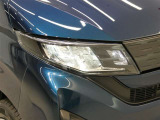 LEDヘッドライトです。デザイン性がよくとても明るいので、夜間の走行や悪天候でも安心です。しかも長寿命!