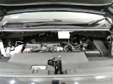 【エンジンルーム】・・・内外装だけでなくこちらもクリーニング済み。 納車までにもう1度しっかり点検いたしますので、安心してお乗りいただけると思います。