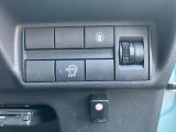 アイドリングストップ機能付き♪燃費を向上させて、無駄な排出ガスを抑えます☆停車時も、ハンドルを動かすかブレーキを離せば始動しますので簡単です♪(機能OFFにも出来ます)