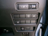 左側パワースライドドアスイッチ。運転席からも操作出来ます。