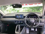 ご覧のように、視界が広く運転しやすいように設計されています。また、デュアルフルオートエアコンで快適です。