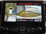 車両を上から見たような映像を映し出すパノラミックビューモニター付きです。
