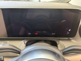 納車前整備は、メルセデスベンツ国際認定メカニックによる最新の検査ライン等の施設が充実した当社工場で入念に行います。メルセデス・ベンツの定める厳しい基準をクリアしたお車のみをご案内させて頂きます。
