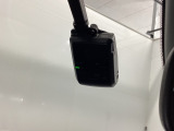 ドライブレコーダーを装備しており、走行中の映像をしっかり記録します。万が一の際の状況確認に役立つ安心装備です。