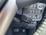 【クルーズコントロール】高速道路や幹線道路で、アクセル操作なしに一定速度を保てるクルーズコントロール。長距離運転の疲労を軽減し、快適なドライブをサポートします。