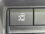 【パワースライドドア】スマートキーや運転席のスイッチでスライドドアの開閉が可能♪電動だから力を入れてドアを開ける必要が無く、小さいお子様でも、重い荷物を持っている時もラクに開け閉めできます♪